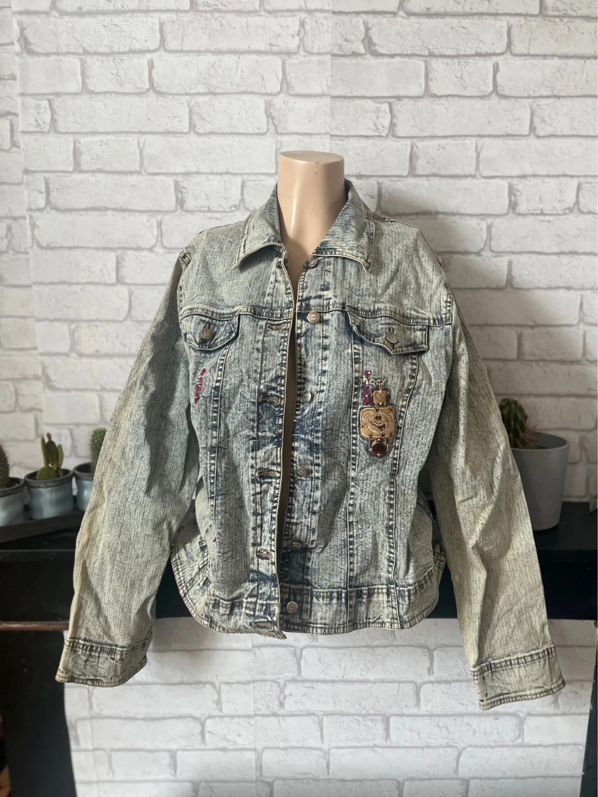 Veste en jean brodée – Taille 42